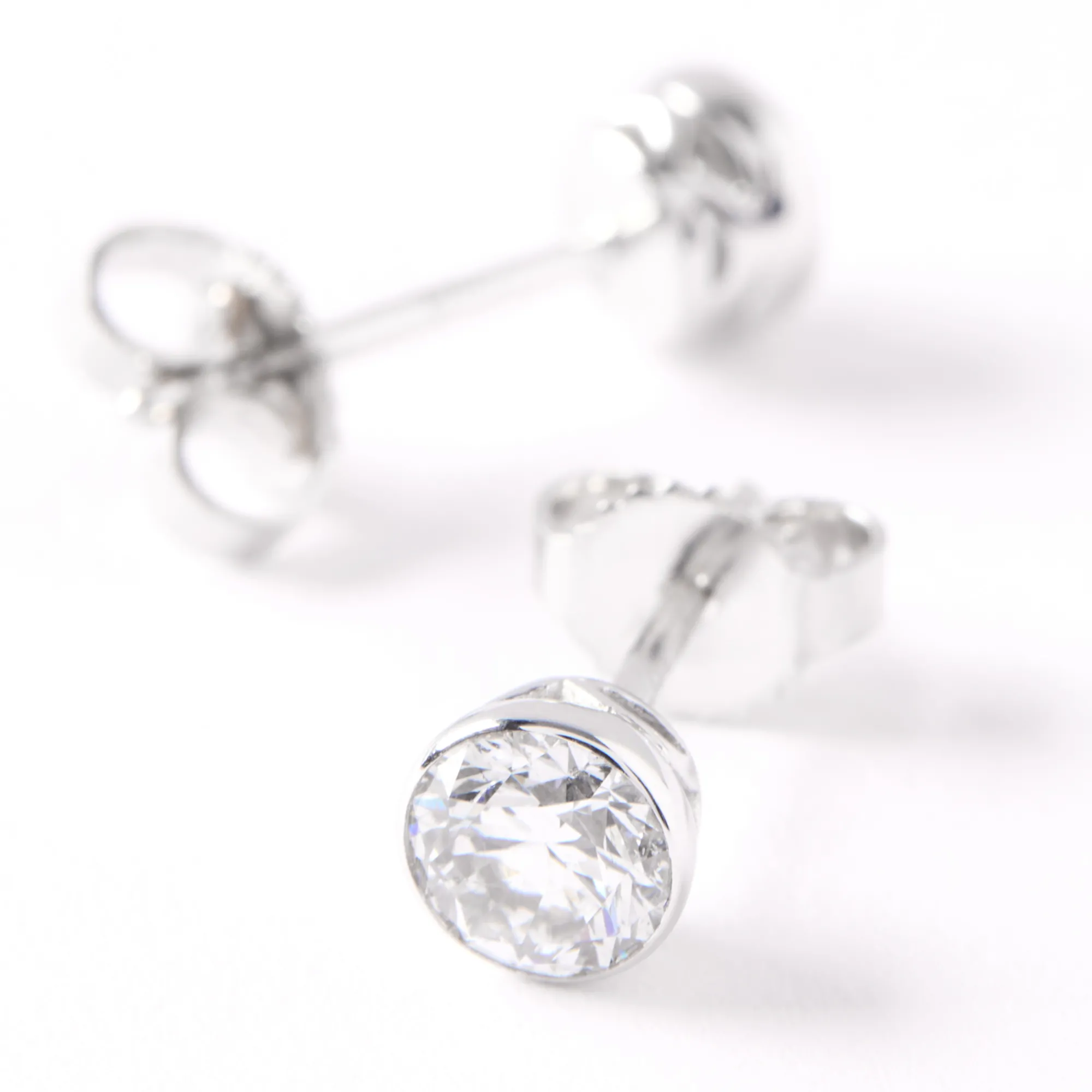 Invisible Bezel Classic Round Diamond Studs, 1 Carat, 14K White Gold Hot